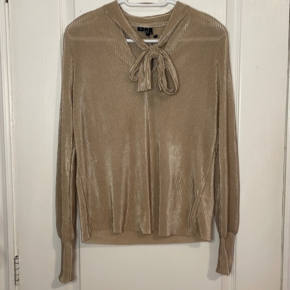 V-neck Bow Long Sleeve Top - Picture 1 of 6